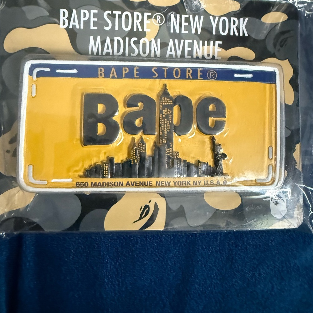 Bape New York SkylineMagnet Yellow and Black